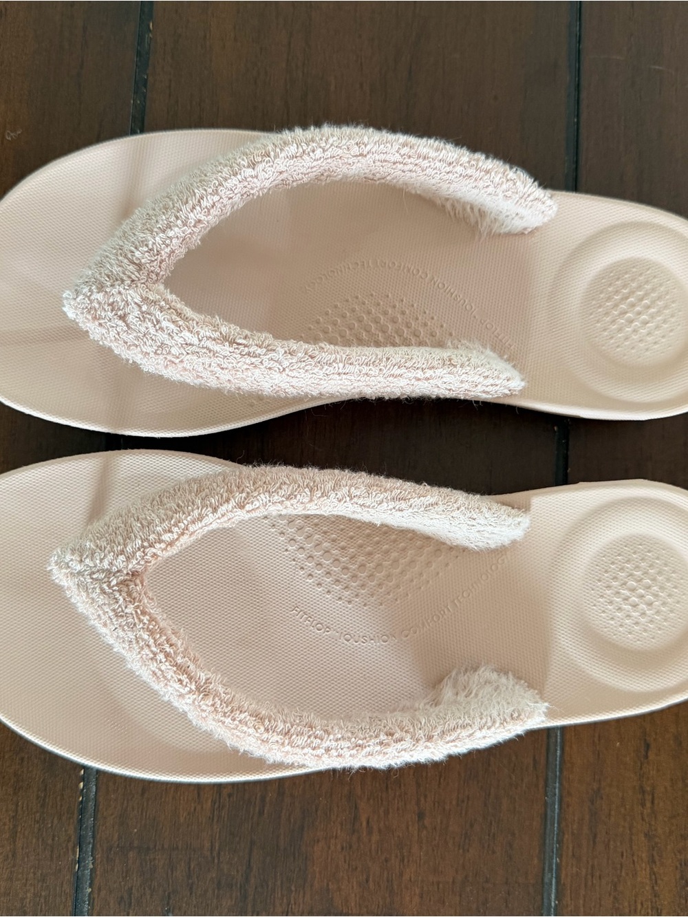 FitFlop Women's Plush Toe-Post Sandals in Light Blush